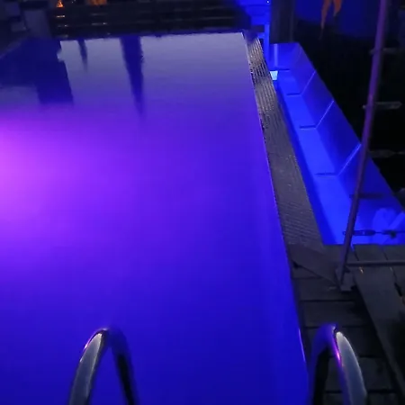Avec Piscine, Entre Terre Et Villa Saint-Chinian