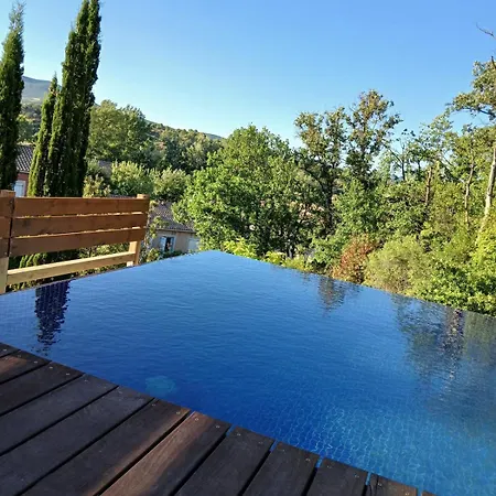 Avec Piscine, Entre Terre Et Saint-Chinian